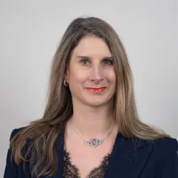Dr. Julia Schilling